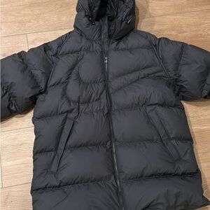 Nike men’s Black Puffer Hooded Down Jacket - new with tags